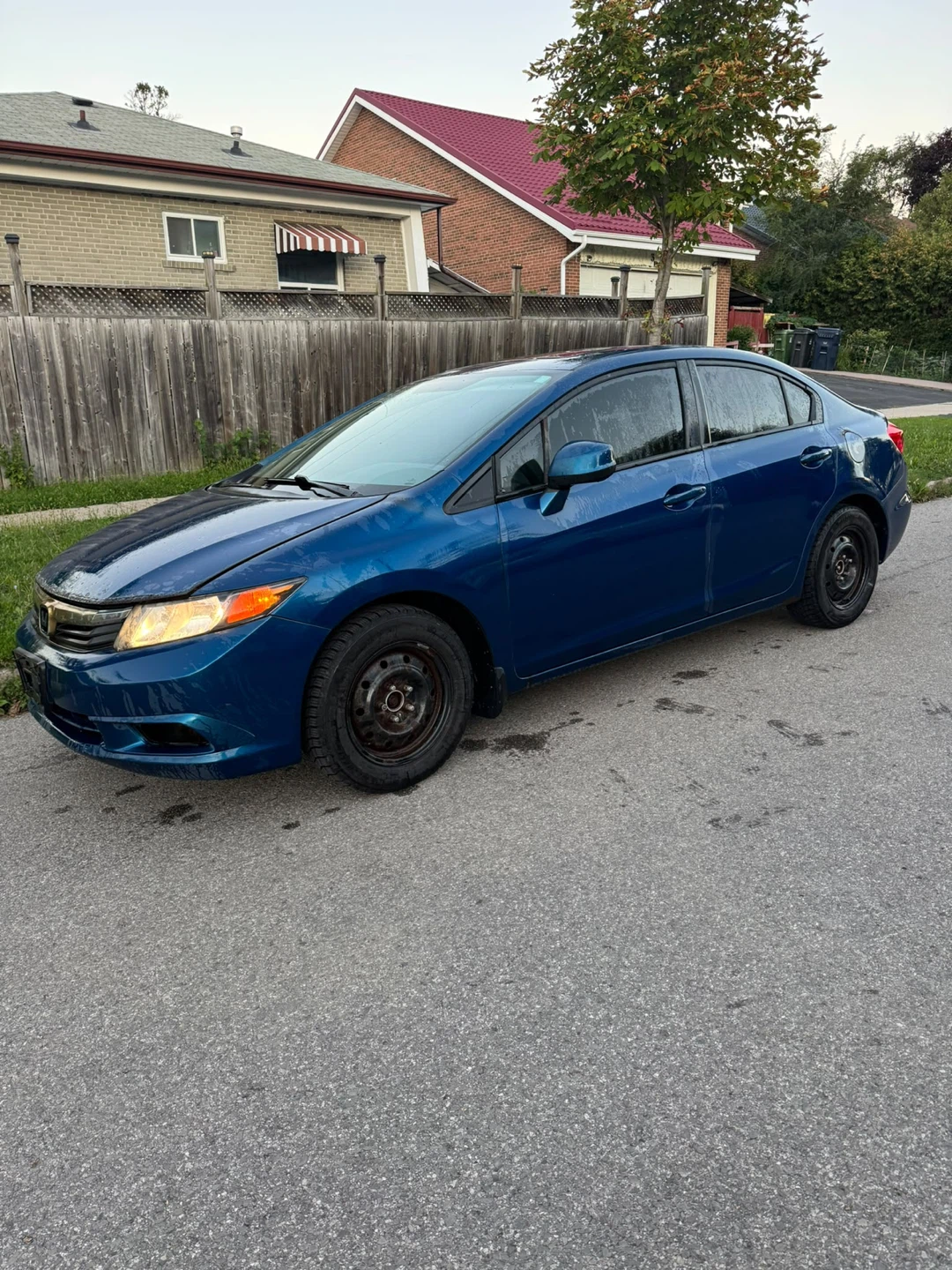 Honda Civic 2012 - Manual Transmission! - photo 3