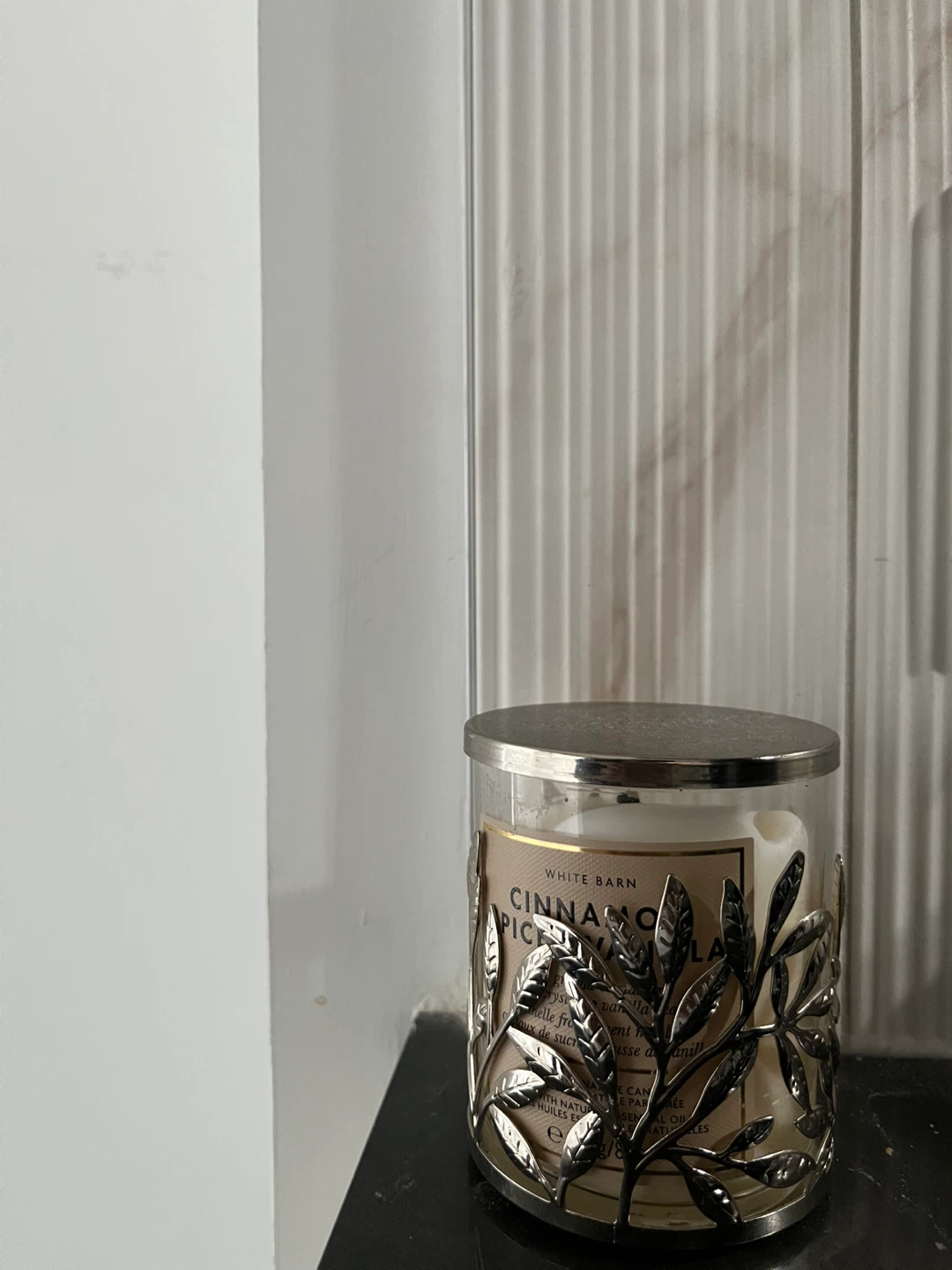 White Barn Cinnamon Spiced Vanilla Candle with Sleeve - photo 3