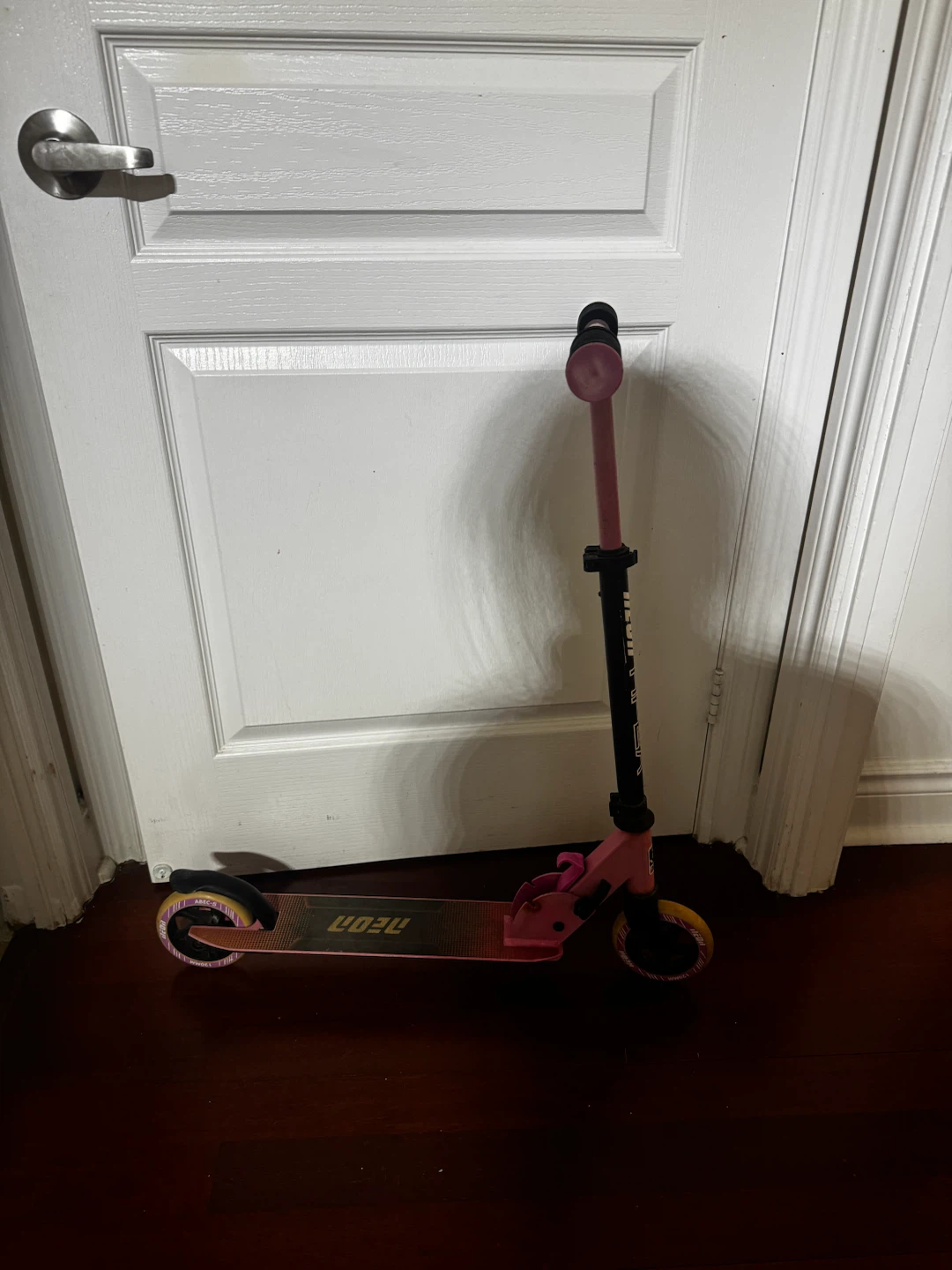 Neon Apex Pink Kids Scooter - photo 2