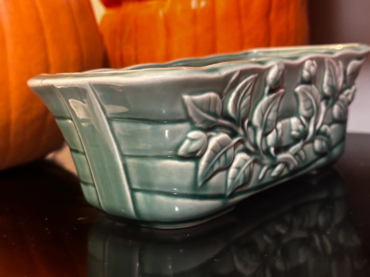mid Century  McCoy Green Camellia Trough Planter - photo 2