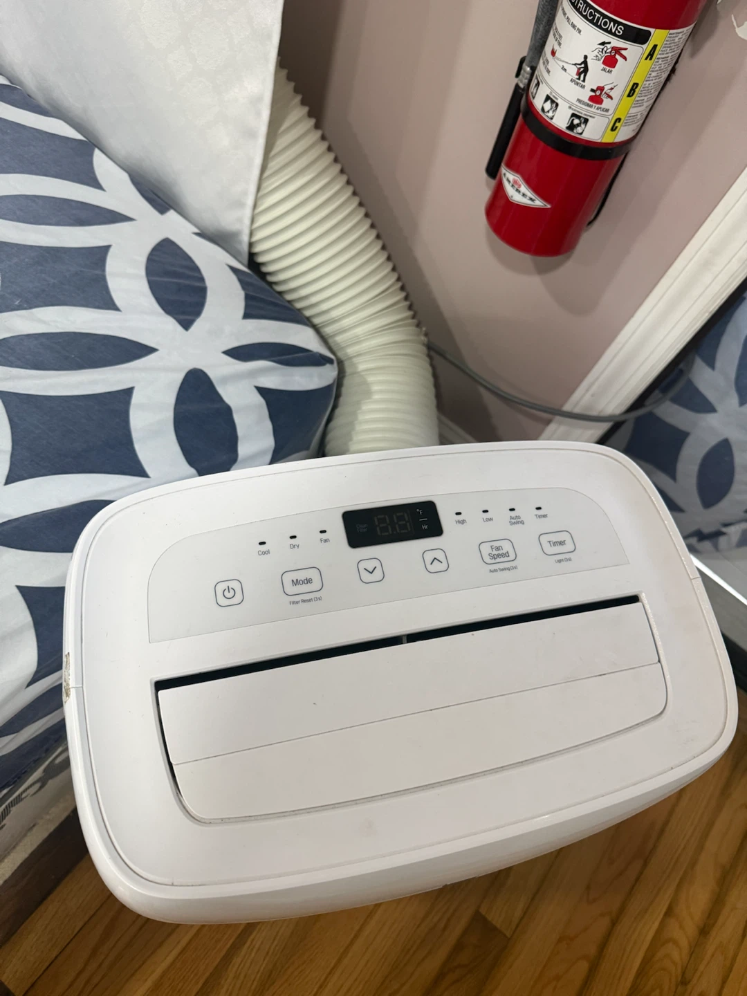 LG Portable Air Conditioner - photo 2