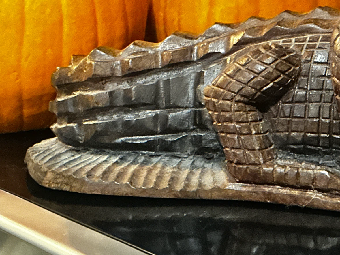 Large hand carved wood crocodile - photo 4