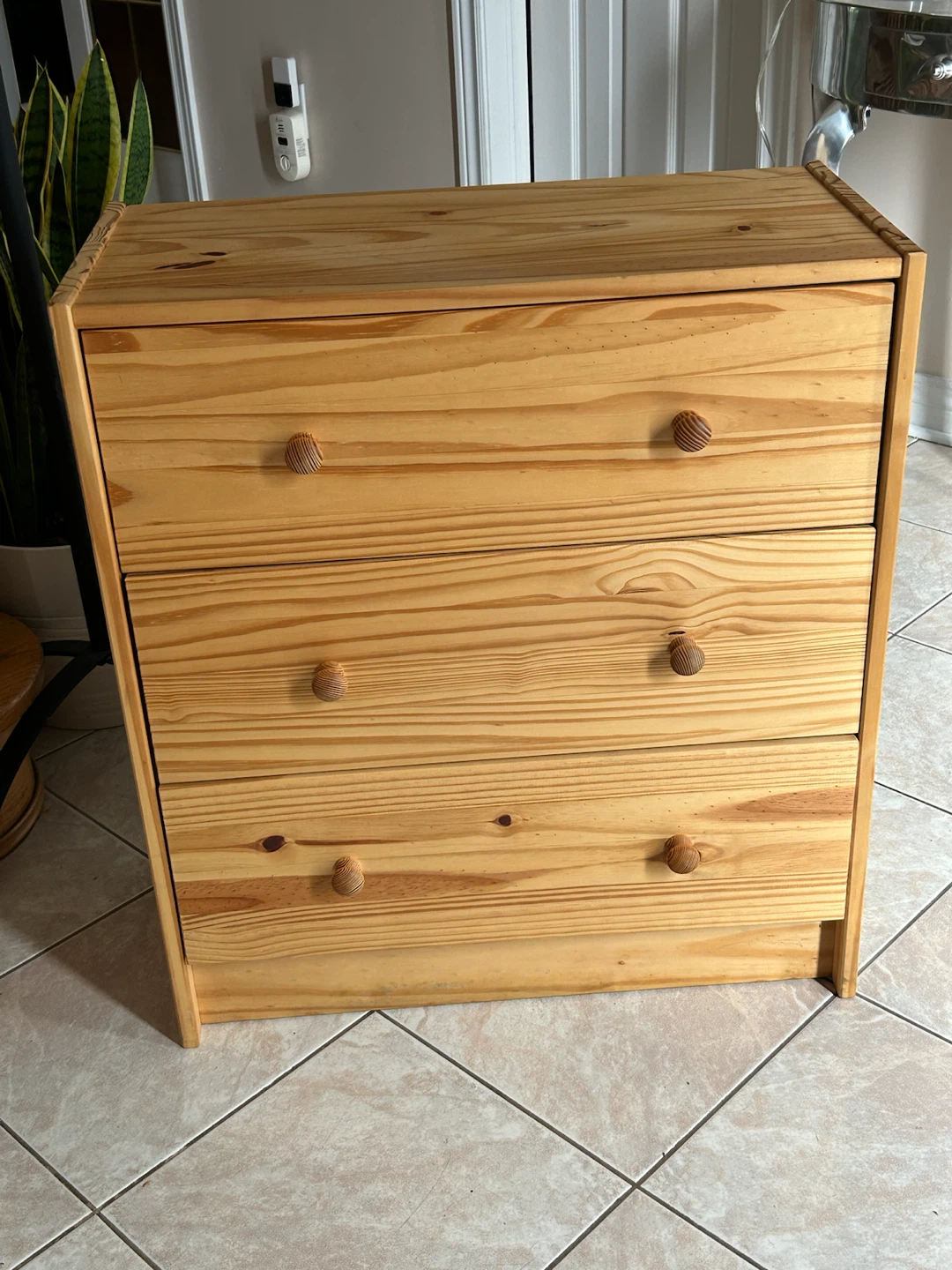 Three-drawer pine chest