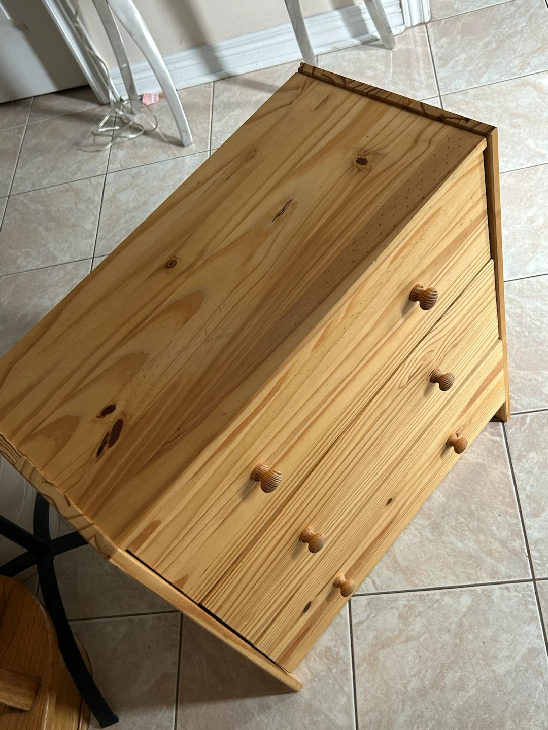 Three-drawer pine chest - photo 2