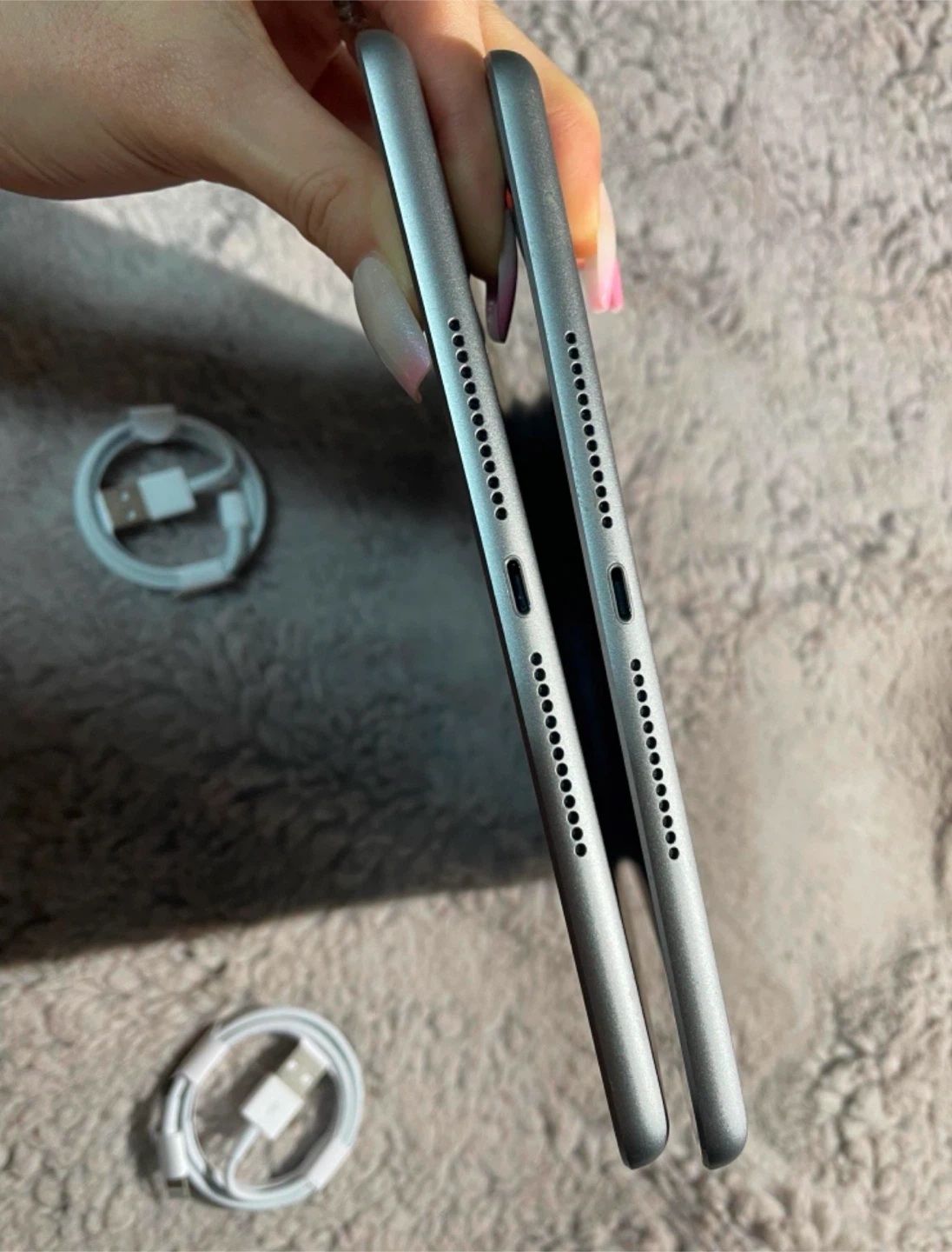 Apple iPad - photo 2