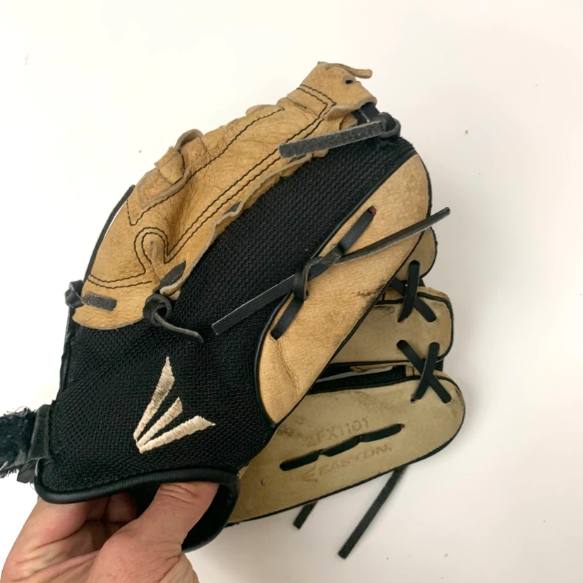 Kids Baseball Glove Youth Ball Glove Mitt Baseball Equipment - photo 2