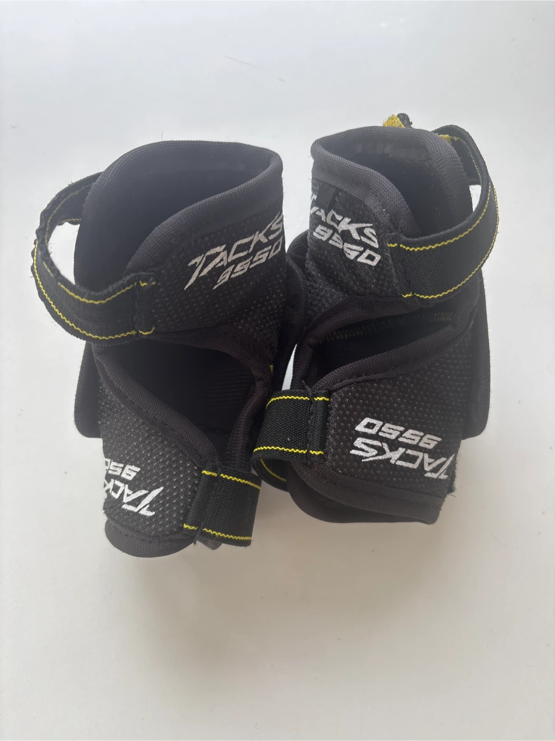 CCM Tacks 9550 Youth Elbow Pads - Size Large