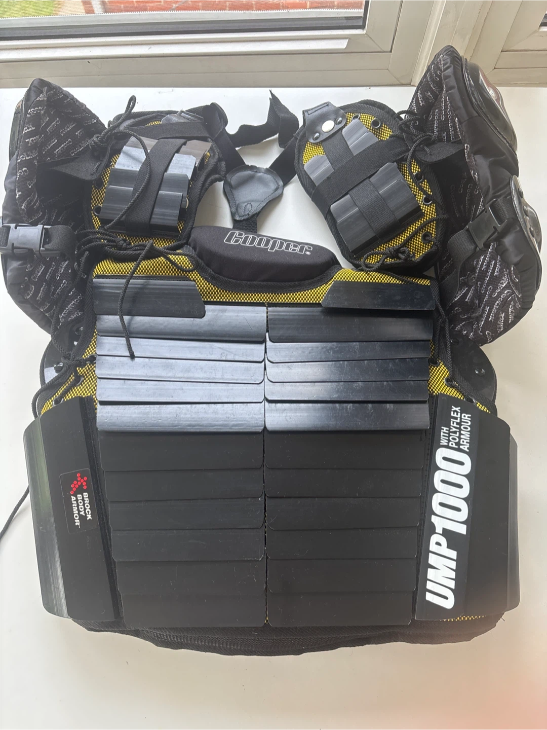 Cooper UMP1000 Umpire Chest Protector 14" - photo 3