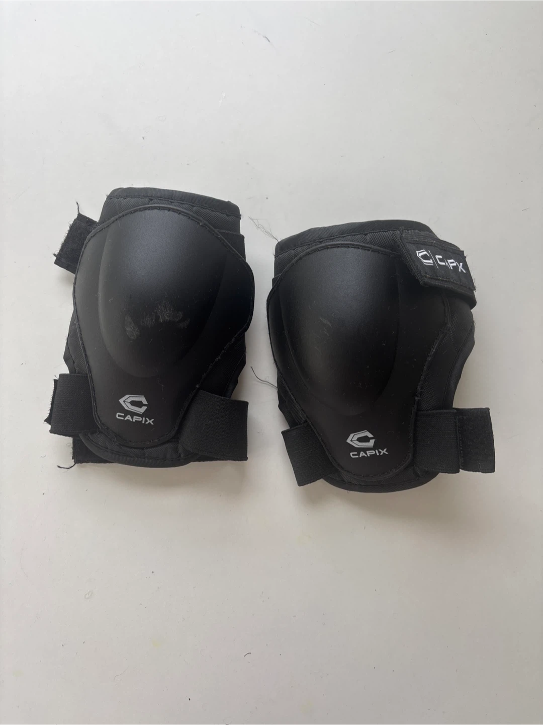 Capix Black Knee Pads