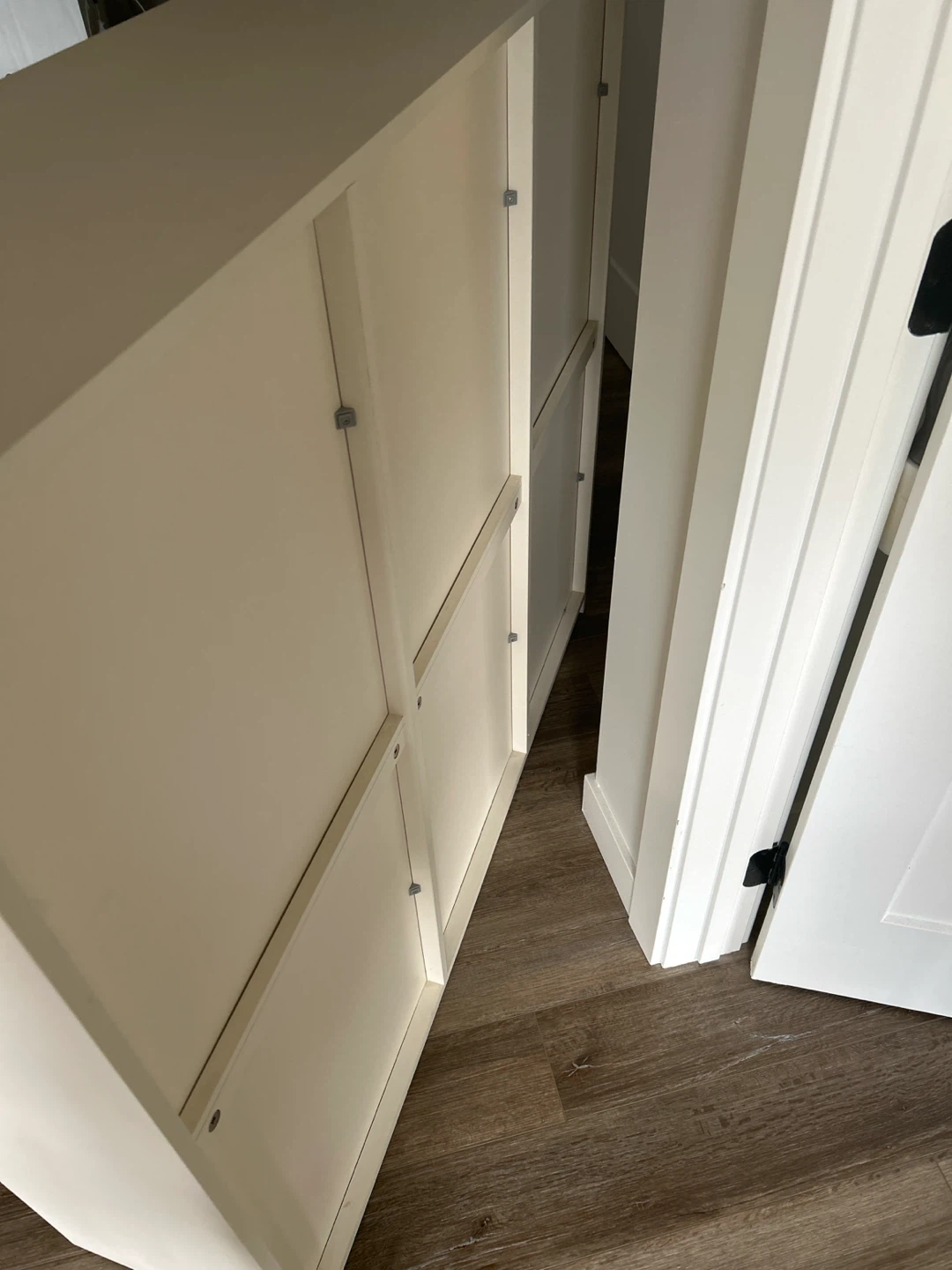 White shelf Unit - photo 3