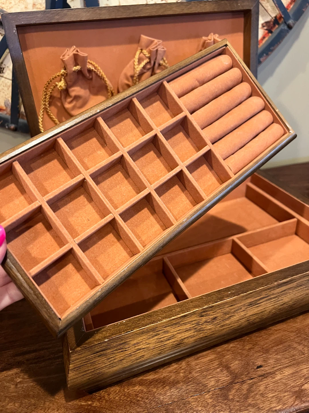 Vintage Wooden Jewelry Box - photo 2