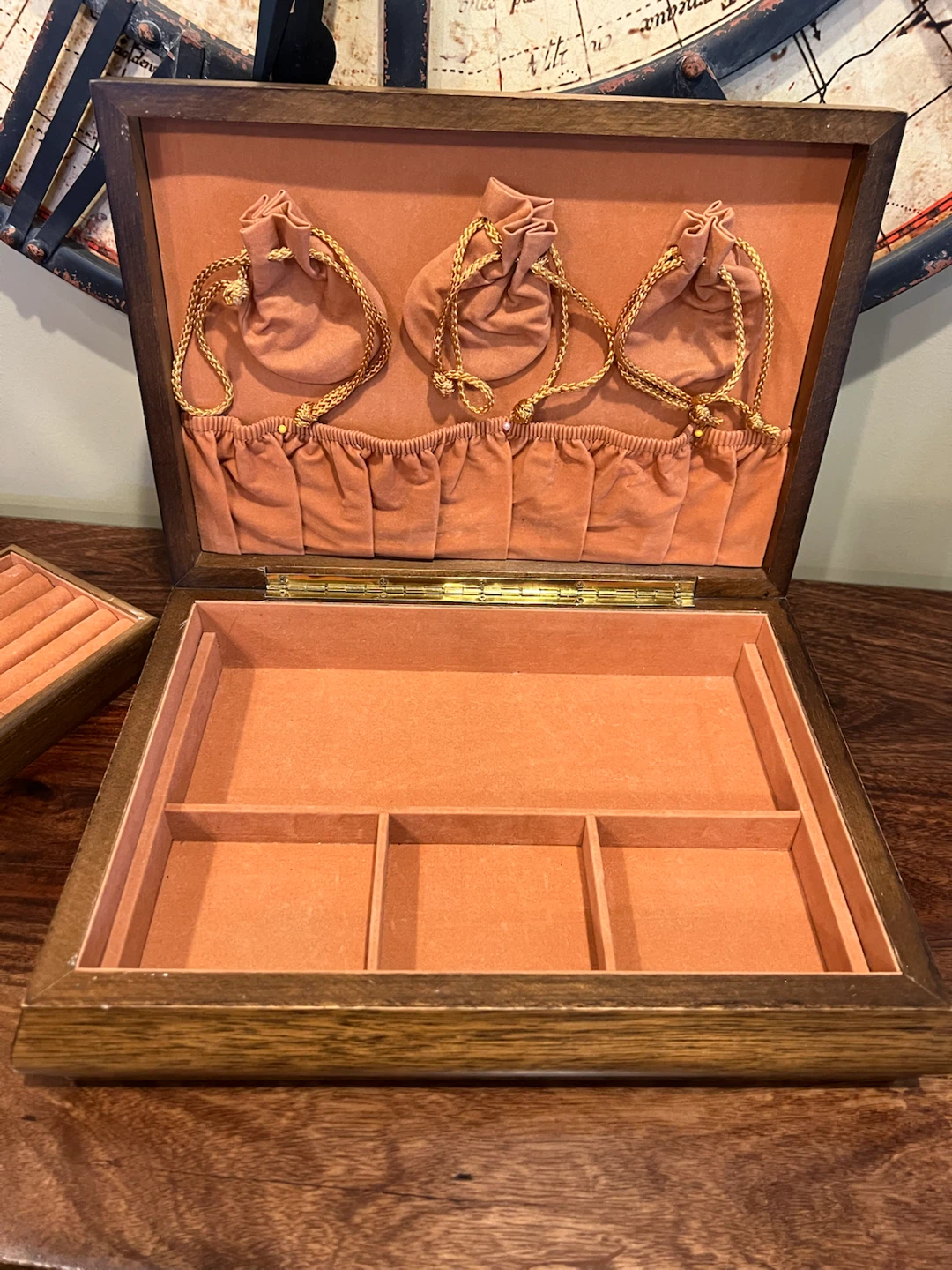 Vintage Wooden Jewelry Box - photo 3