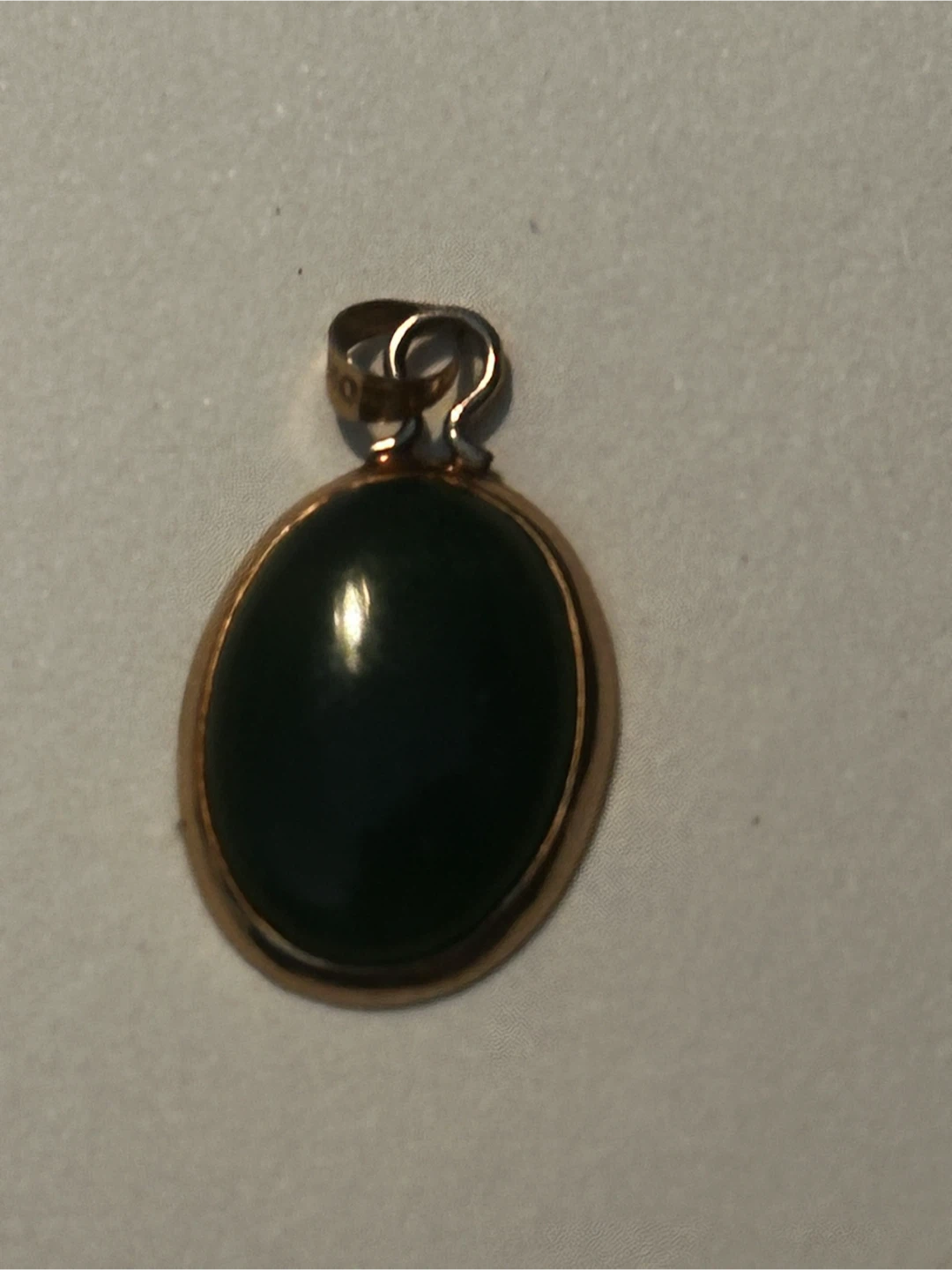 Vintage 10K Gold Oval Green Jade Cabochon Pendant