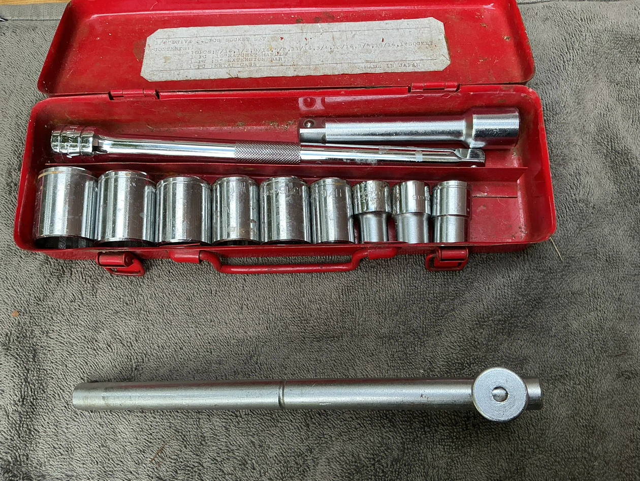 Husky 1/2 inch Drive Socket Set !