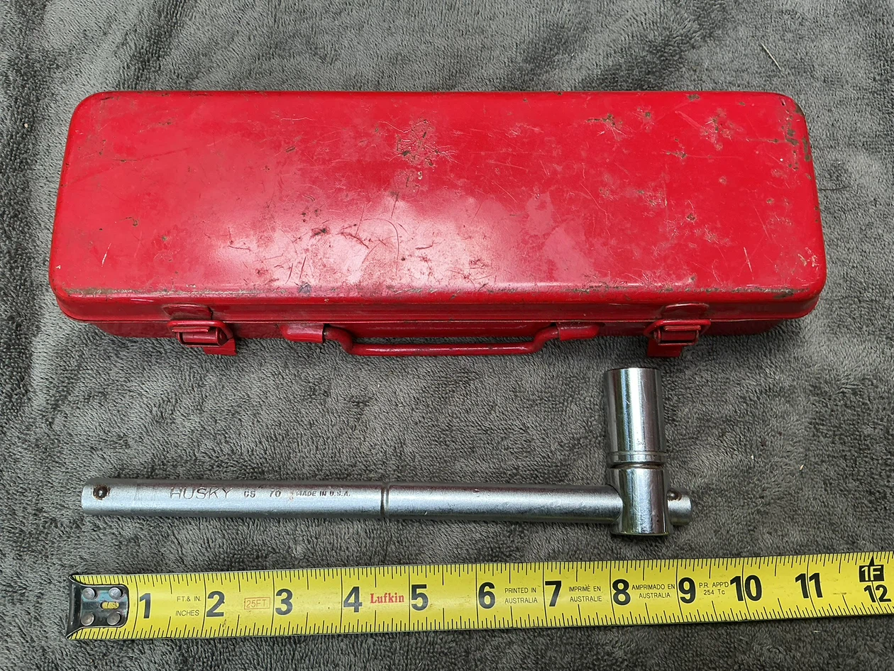 Husky 1/2 inch Drive Socket Set ! - photo 4