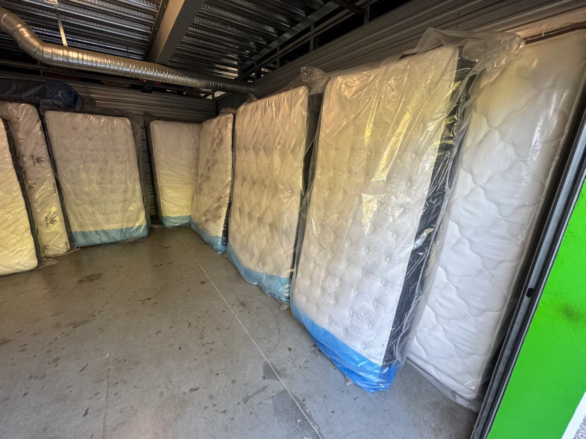 Brand new queen hybrid mattresses (must go) - photo 2