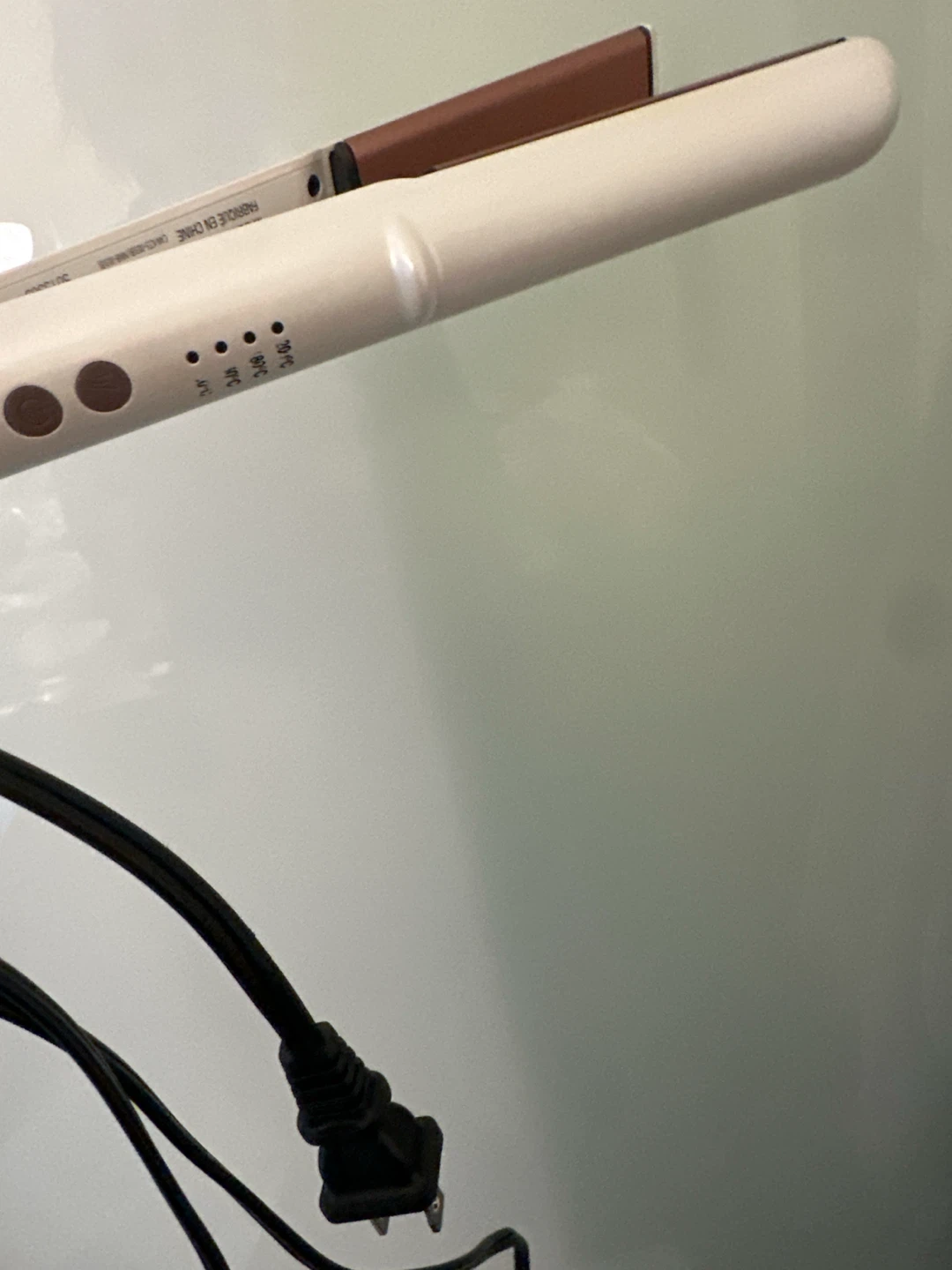 Quo Beauty Hair Straightener CS50SDMC