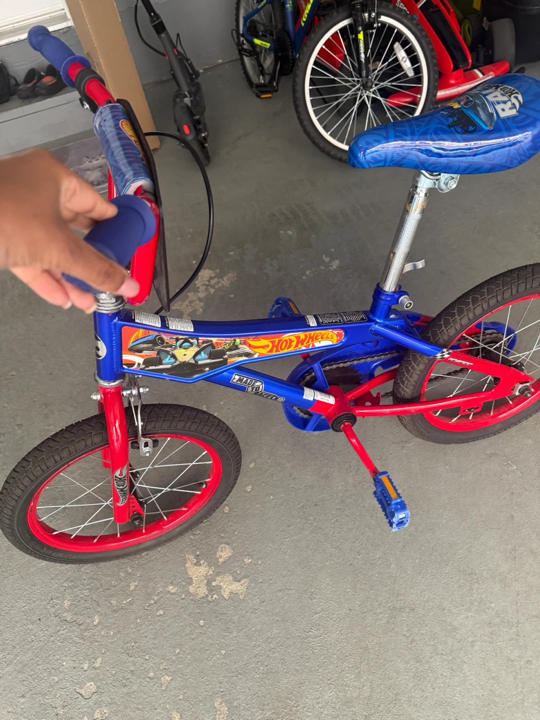 Hot Wheels 16-inch Kids Bicycle - photo 4