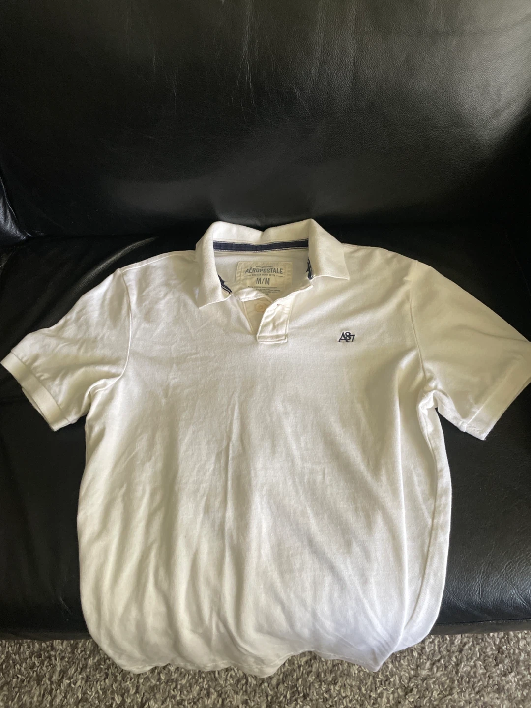 🏈Aeropostale White Polo Shirt - Medium