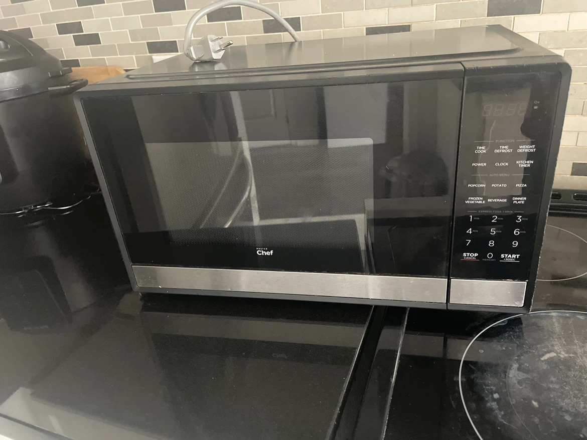 Microwave — NOT WORKING — For Parts/Repair — $20 - photo 2