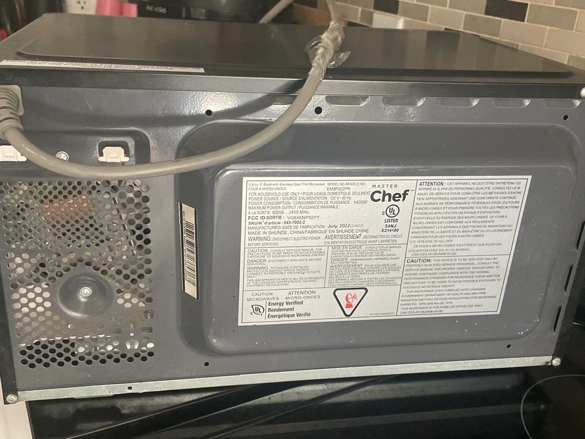Microwave — NOT WORKING — For Parts/Repair — $20 - photo 3