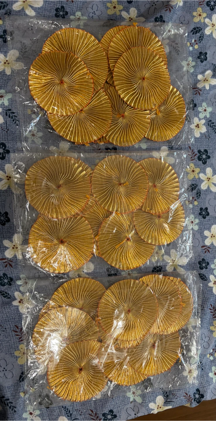 Decorative Metallic Pleated flowers $5 each packet - photo 2