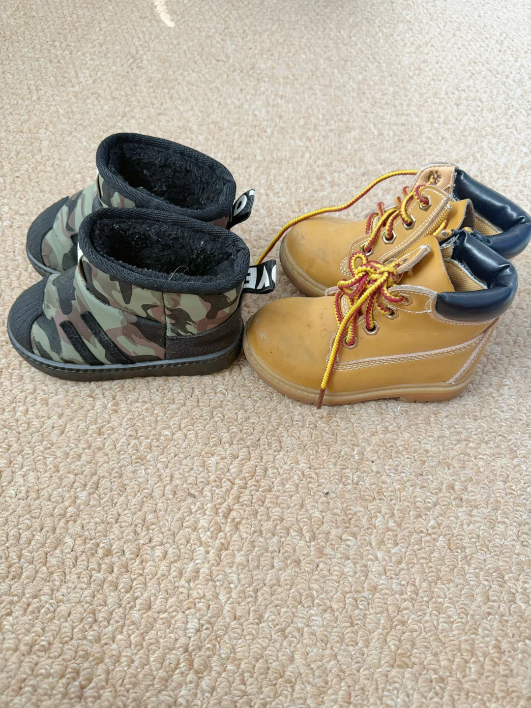 Two pairs of toddler boots - photo 2