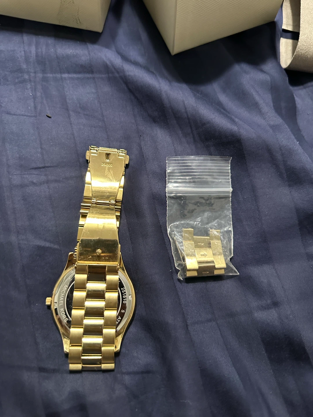 Michael Kors Gold-Tone Watch with Case - photo 2