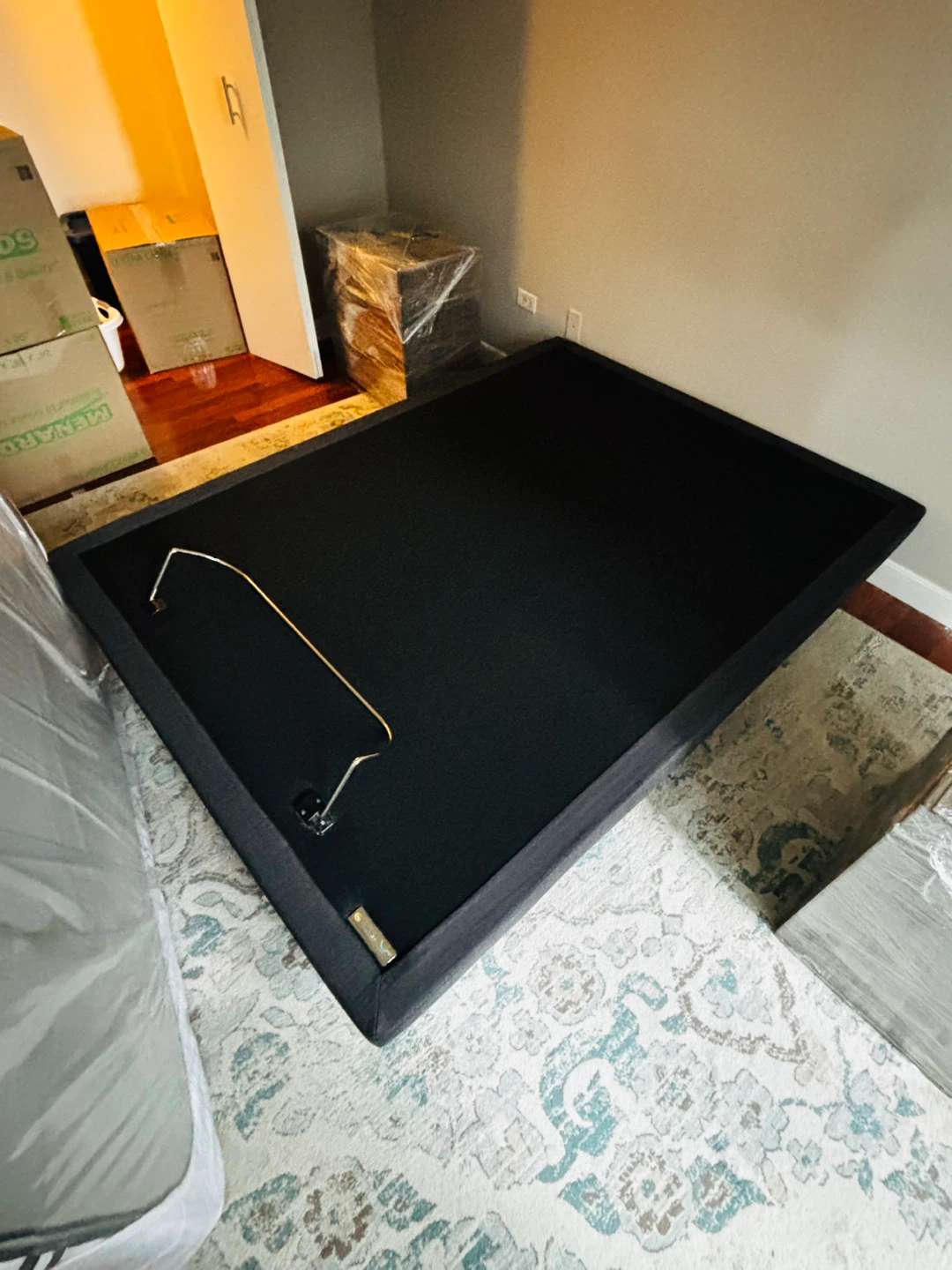 Serta motion essentials queen adjustable Base Bed Frame