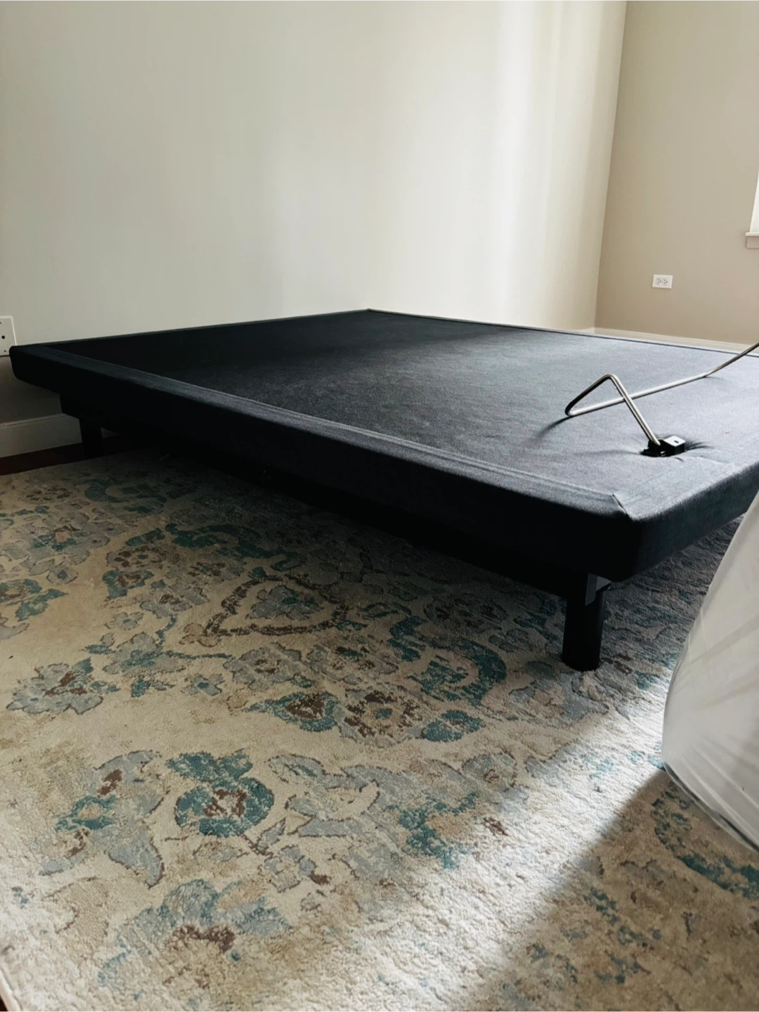 Serta motion essentials queen adjustable Base Bed Frame - photo 2