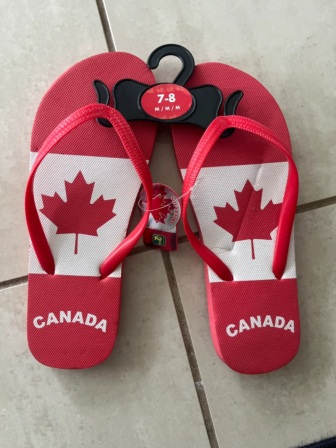 Free Canada Flag Flip Flops Size 7-8 🏈