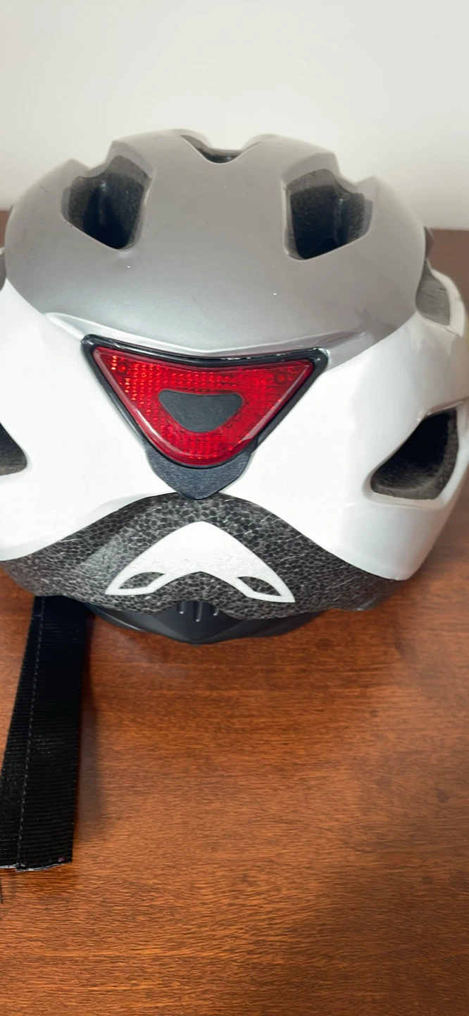 Bell Bicycle Helmet - photo 2