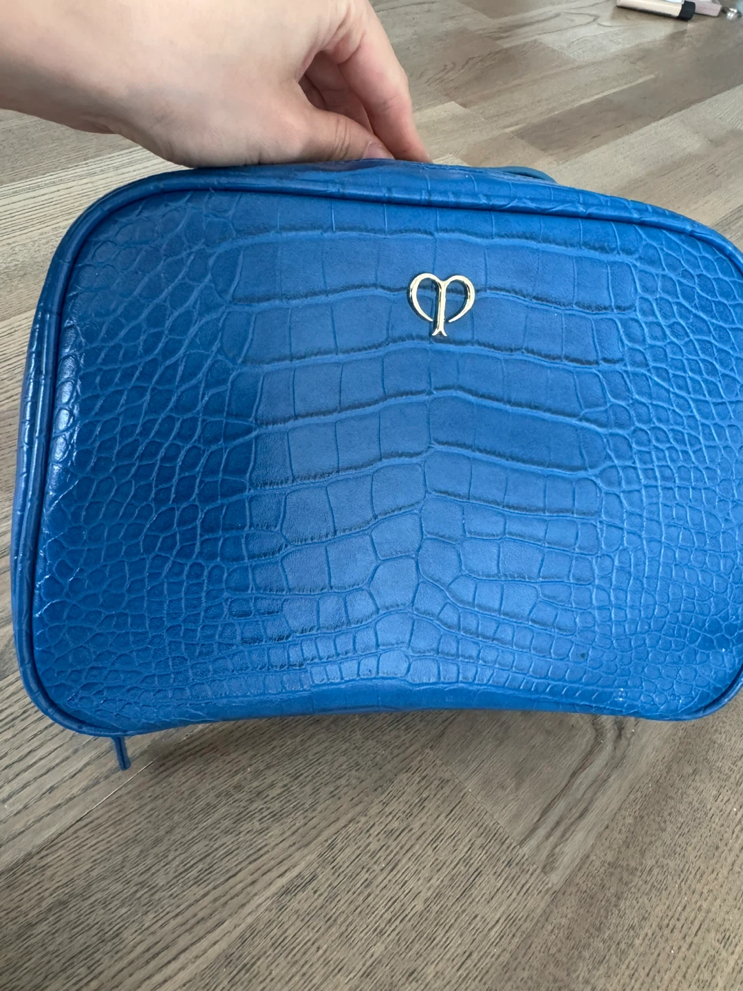 Clé de Peau Beauté Blue Cosmetic Case - photo 2