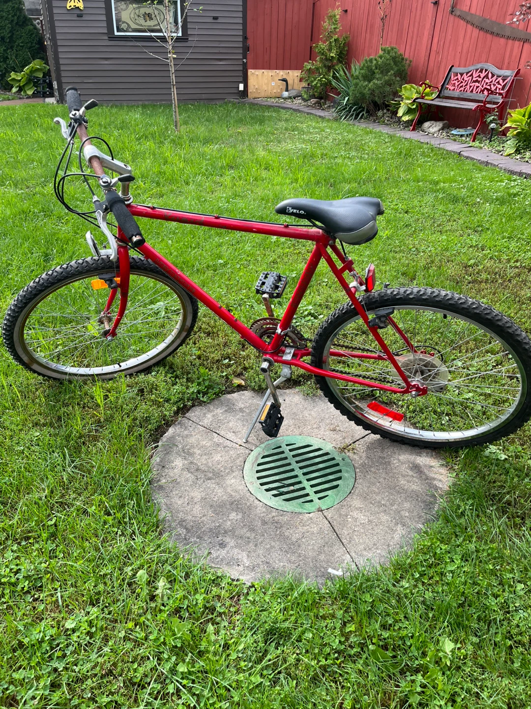 Red Mountain Bike - photo 2