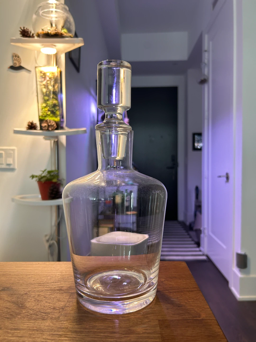 🏈 Glass decanter