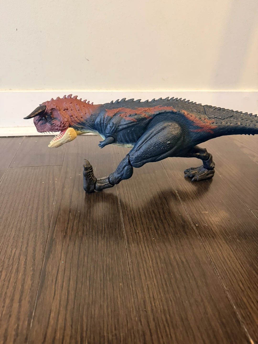 Jurassic World Carnotaurus