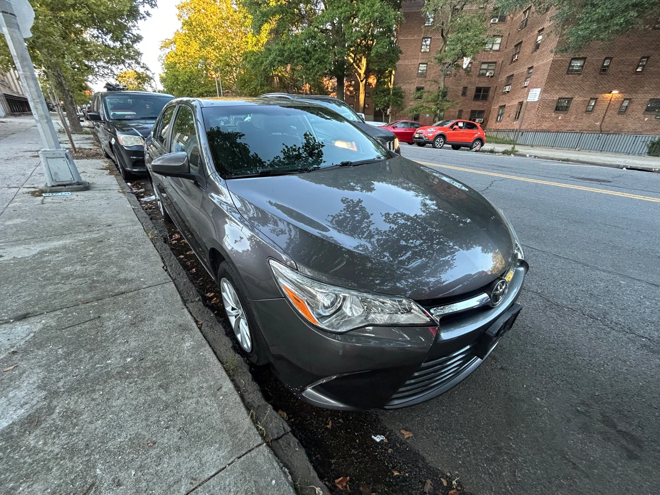 2016 Toyota Camry LE sedan - photo 2