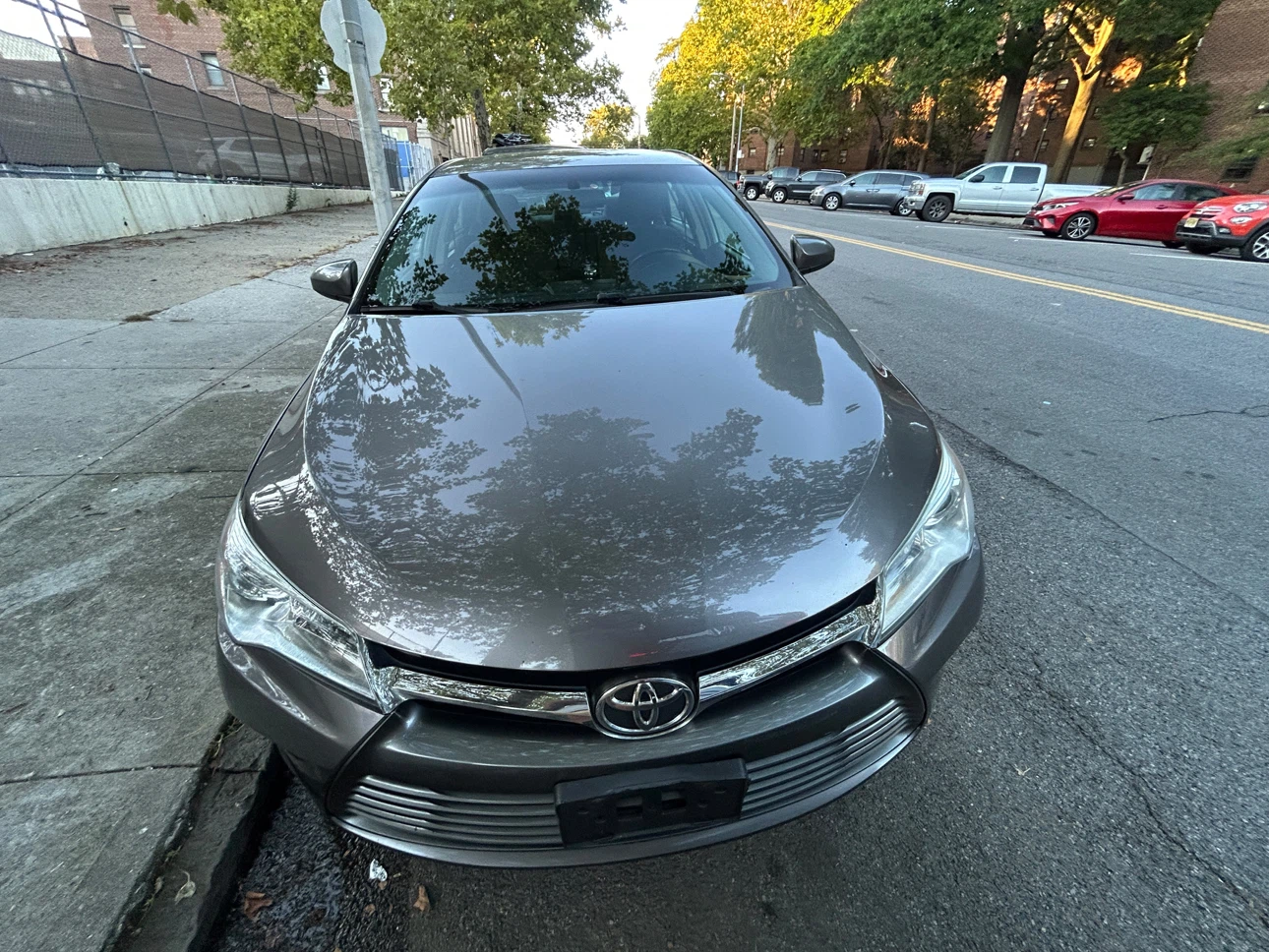 2016 Toyota Camry LE sedan - photo 3