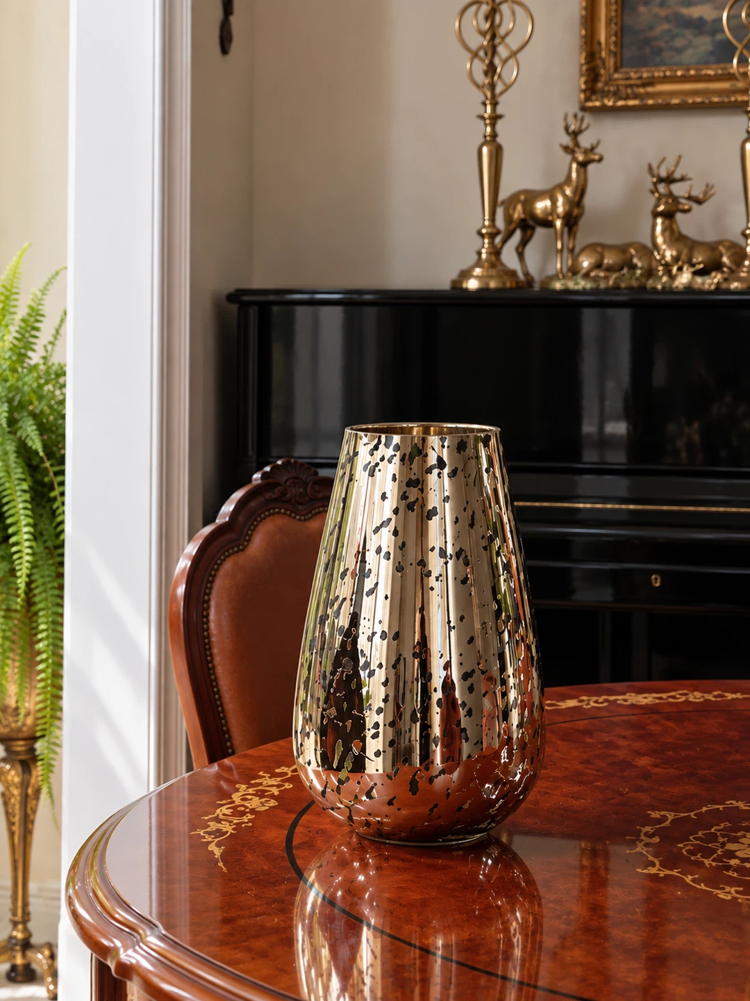 Gold Speckled Glass Vase with flowers - photo 2