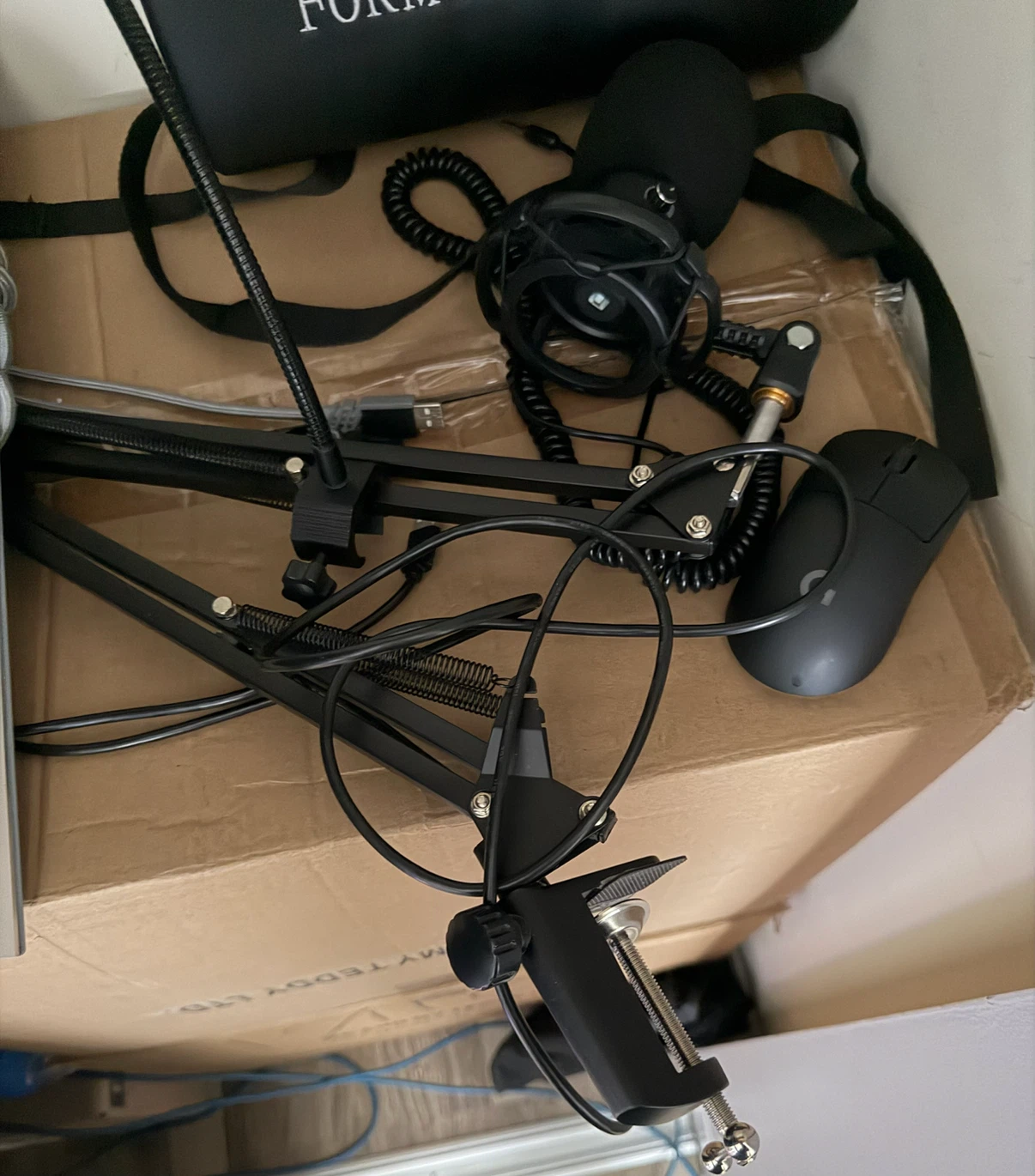Corsair k70 keyboard and mic’s - photo 4