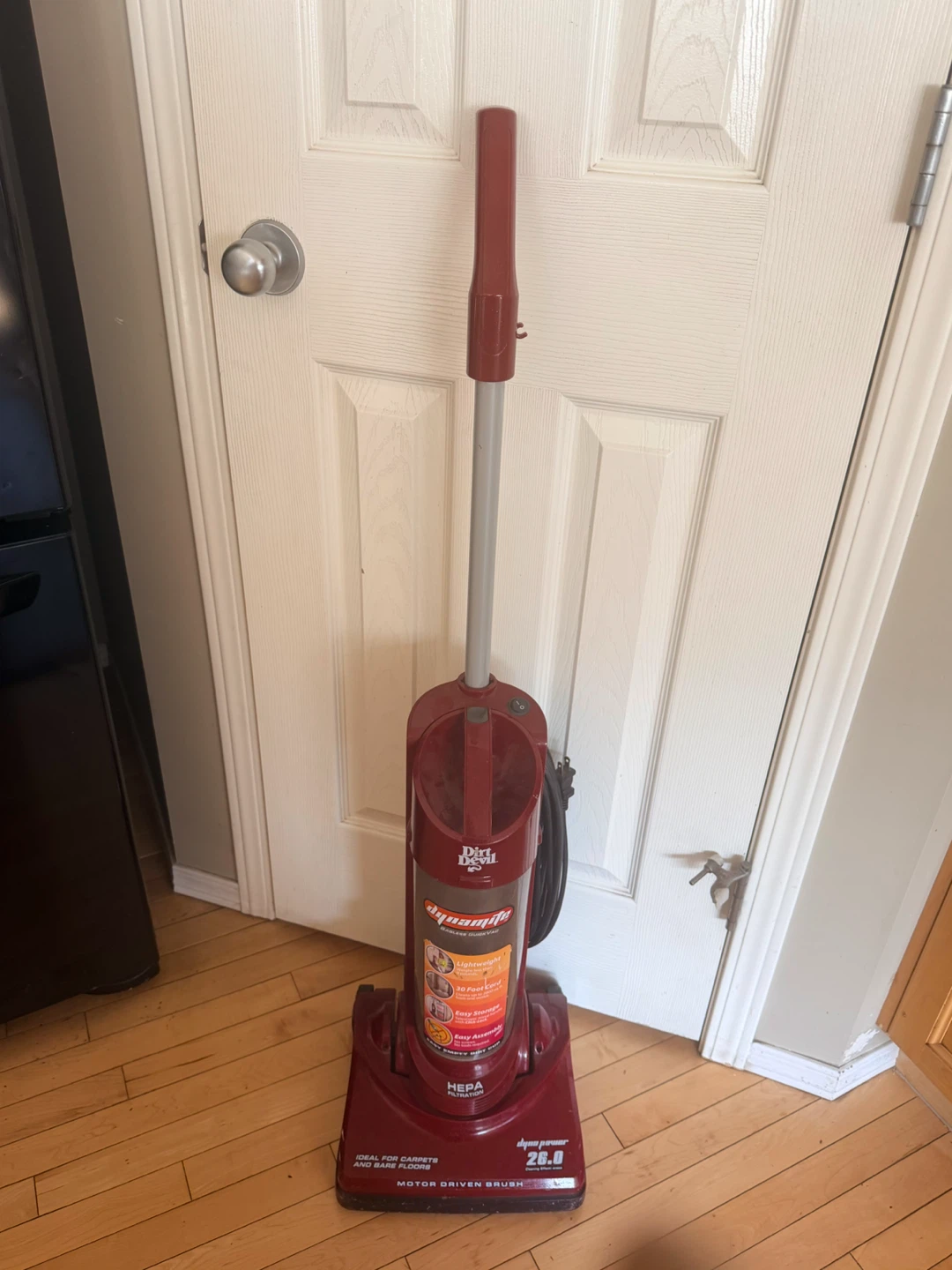 Dirt Devil Dynamite Bagless Upright Vacuum🏈