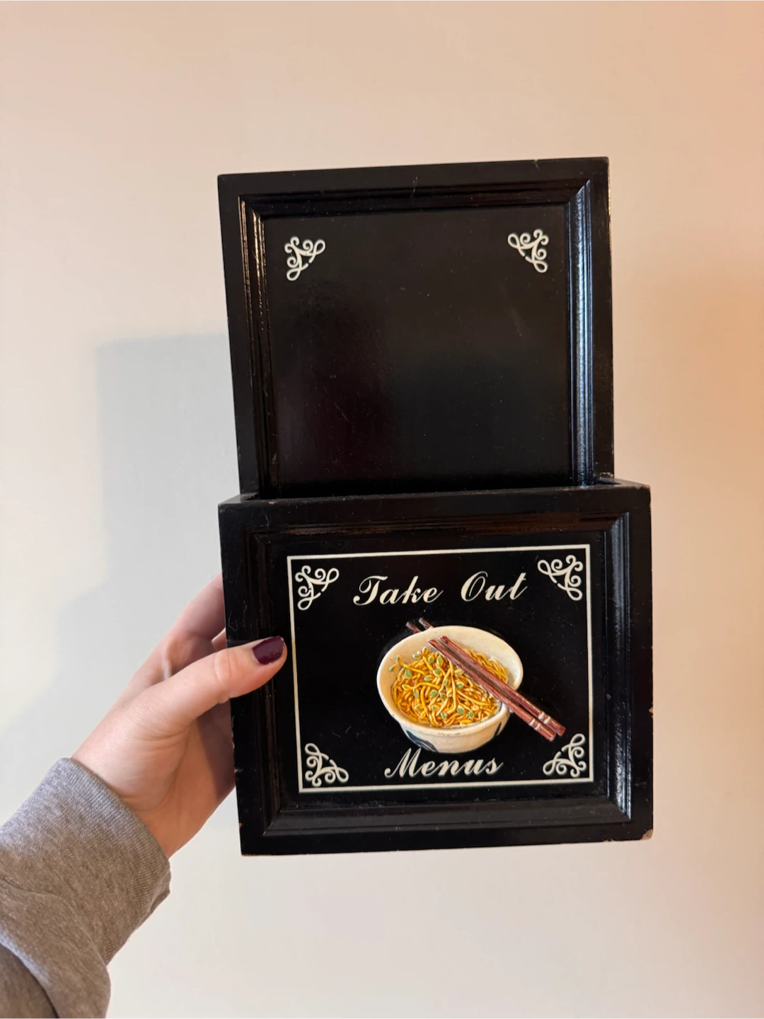 designStyles Take Out Menu Holder