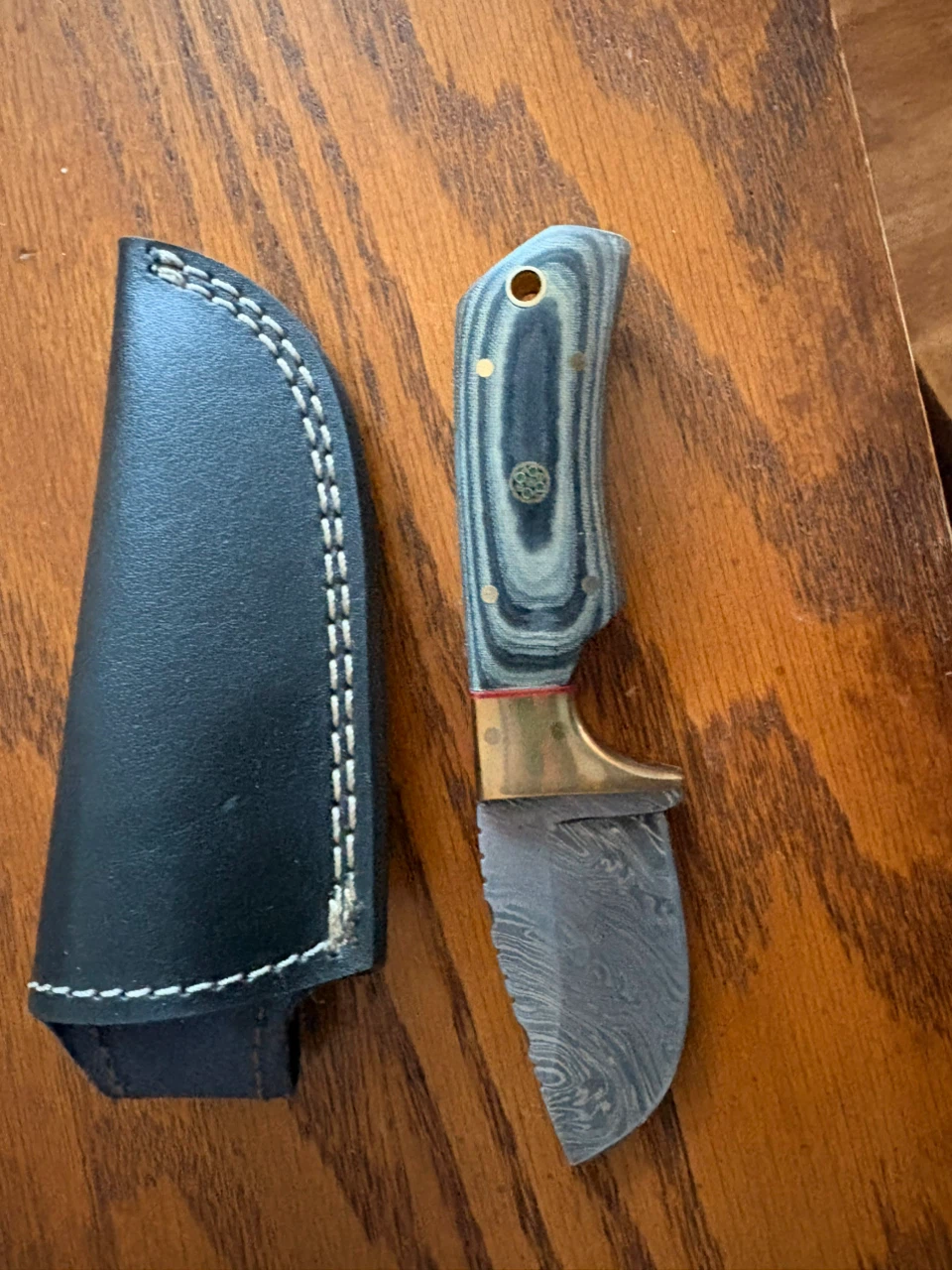 Damascus Steel Hunting Knife