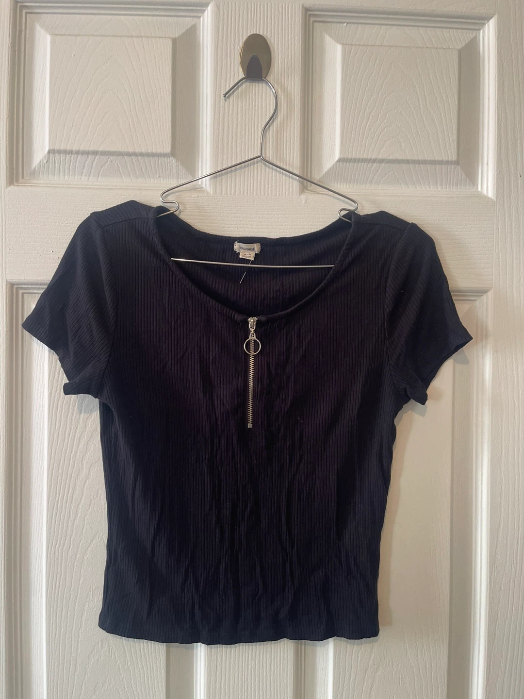 Garage black ribbed zip-up top