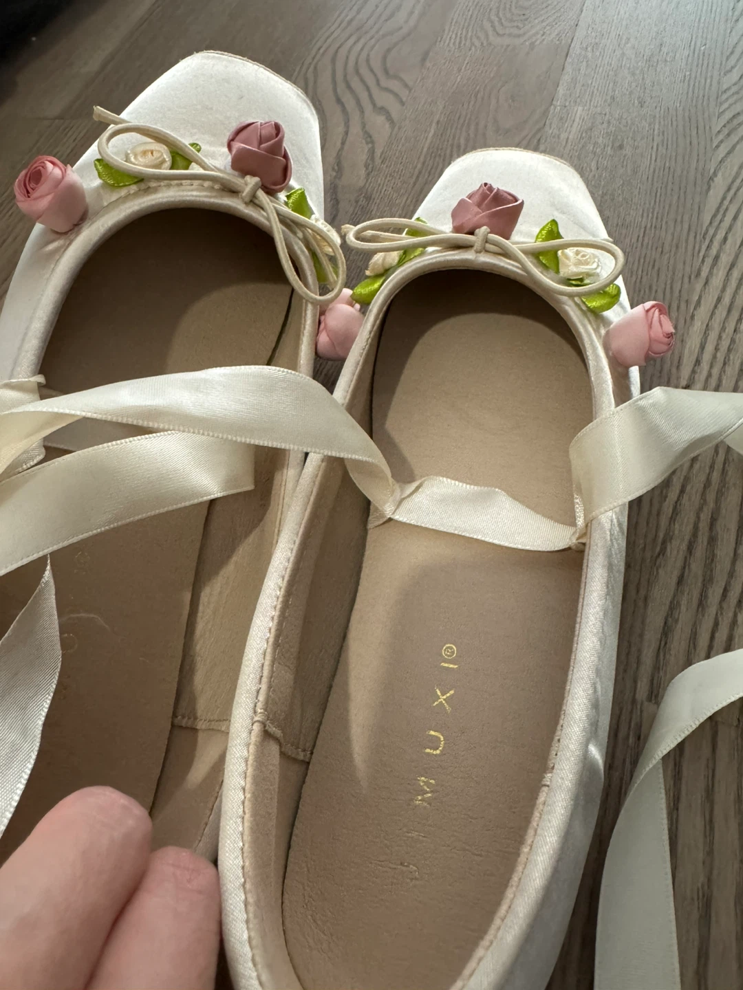 Satin Ballet with Rose - photo 3