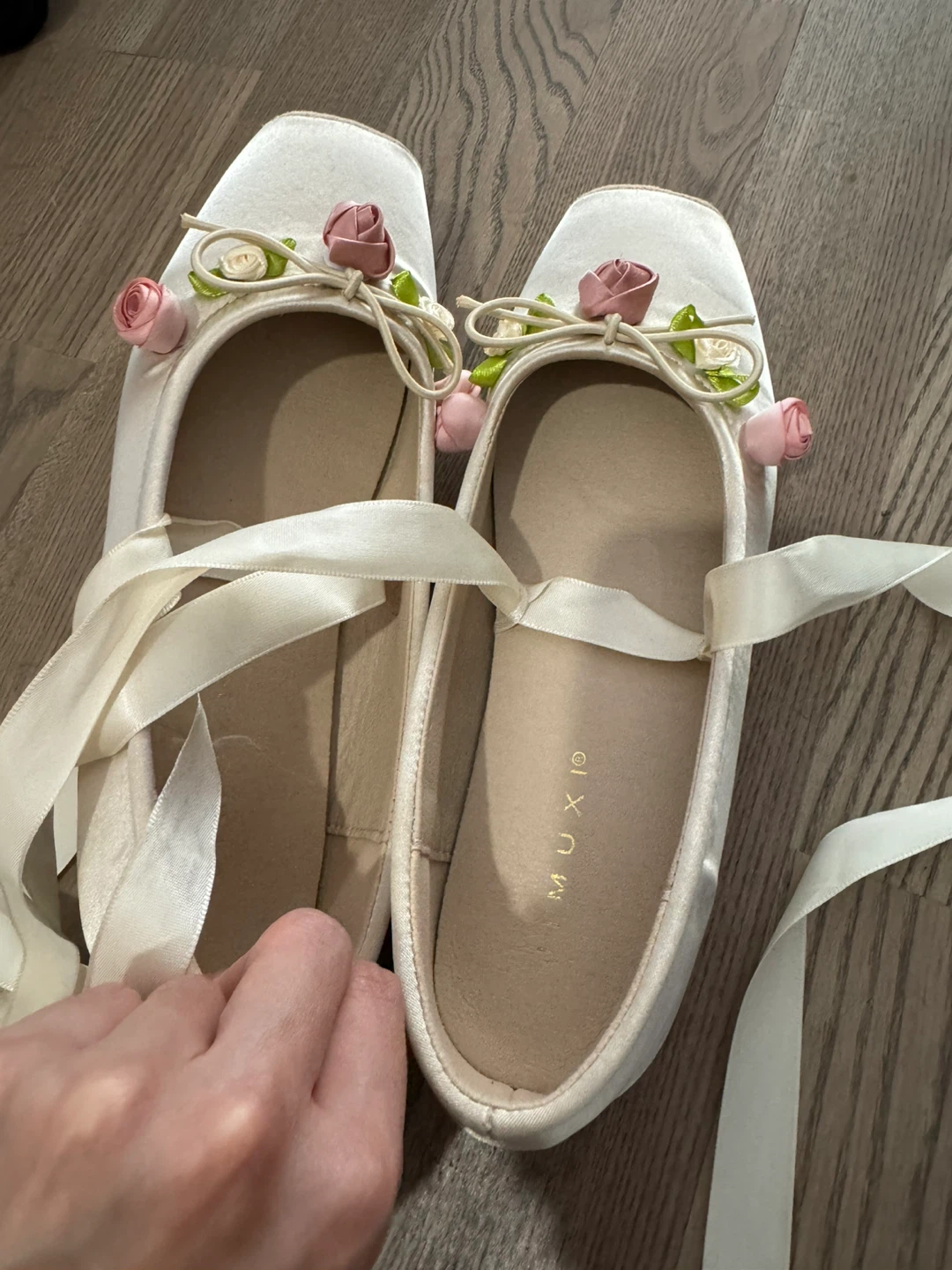 Satin Ballet with Rose - photo 4