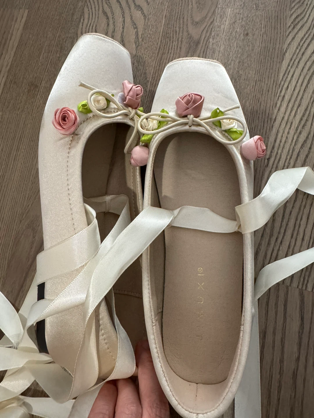 Satin Ballet with Rose - photo 5