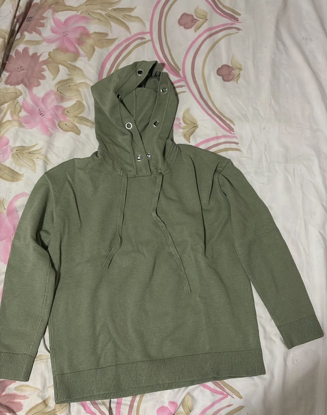 🏈 Stitches & Stripes Green Hoodie Size M