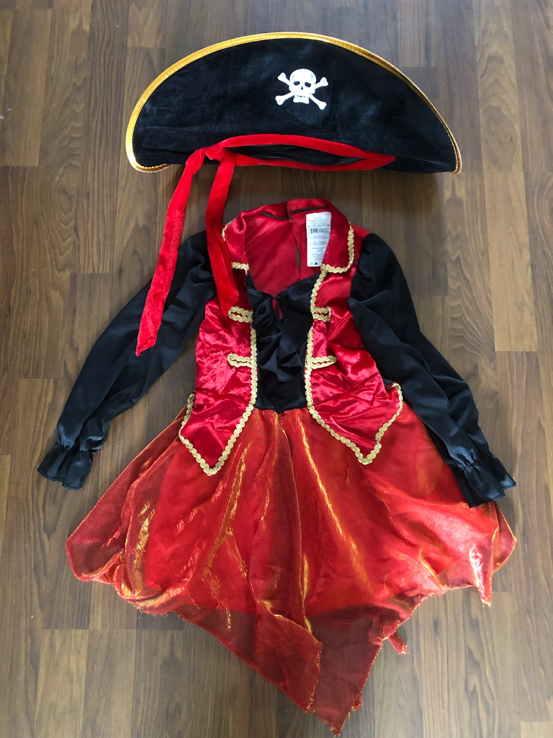 Kids Pirate Costume Size 4-6 (Used, like new)