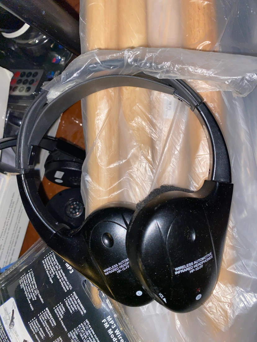 Wireless Automotive Infrared Headphones HP-10-FF